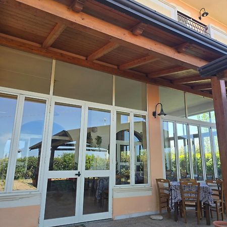 Hotel Ristorante La Decanata Le Castella  Zewnętrze zdjęcie